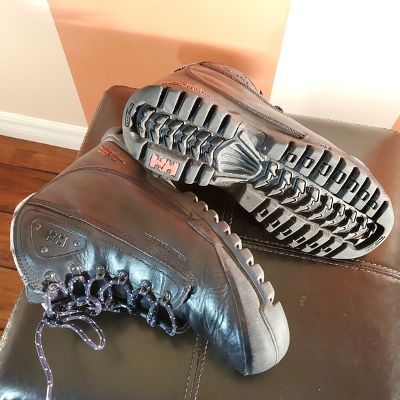 Helly Hansen Men's leather boots - Picture 8 of 9